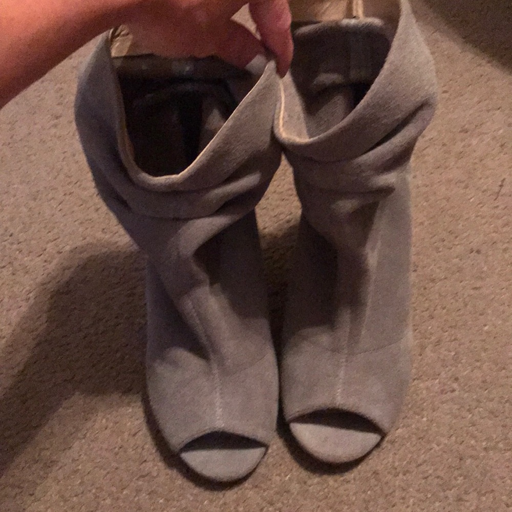 Chinese Laundry slouch open toe booties size 6